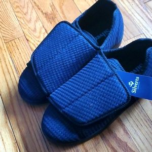 Diabetic Black size 11 unisex slippers